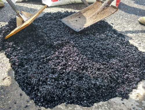 沥青冷补料快速修补路面坑槽